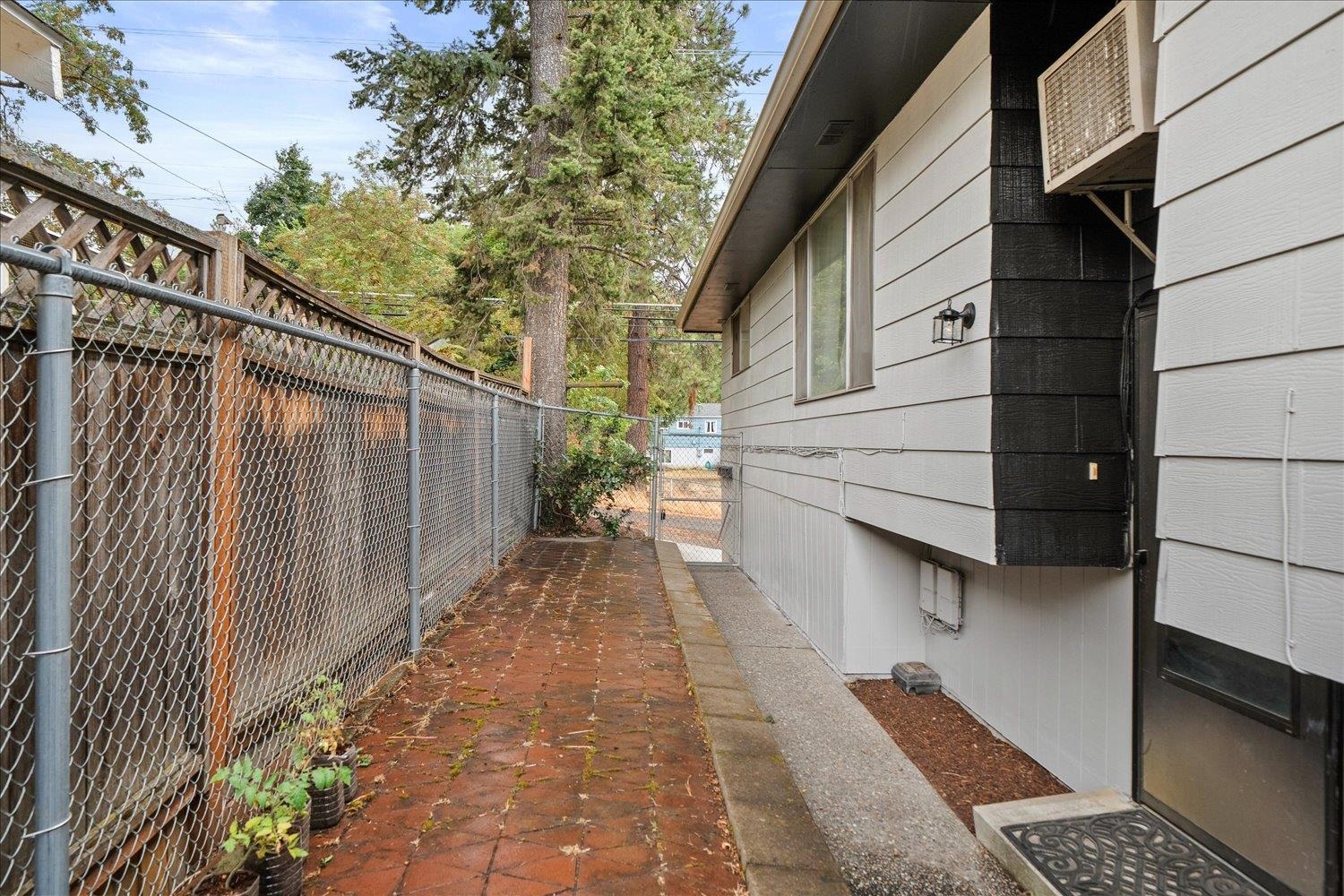 3112 E 29th Ave - Photo 4