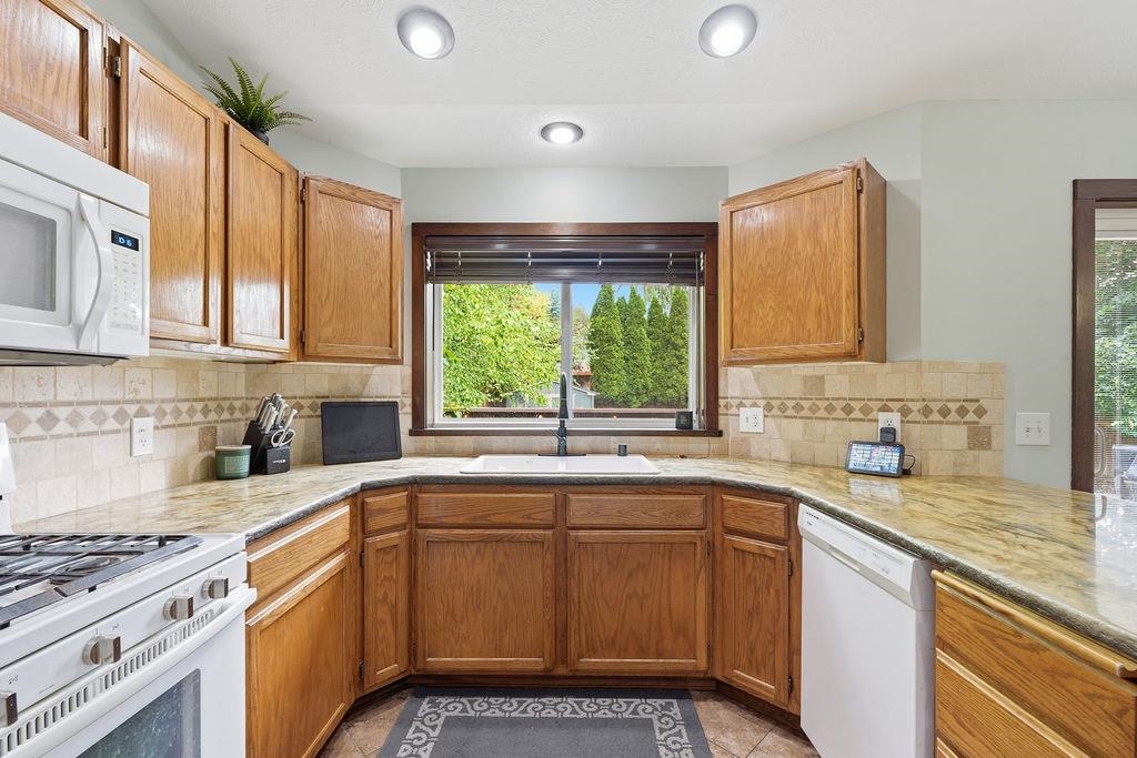 4201 E 33rd Ave - Photo 12