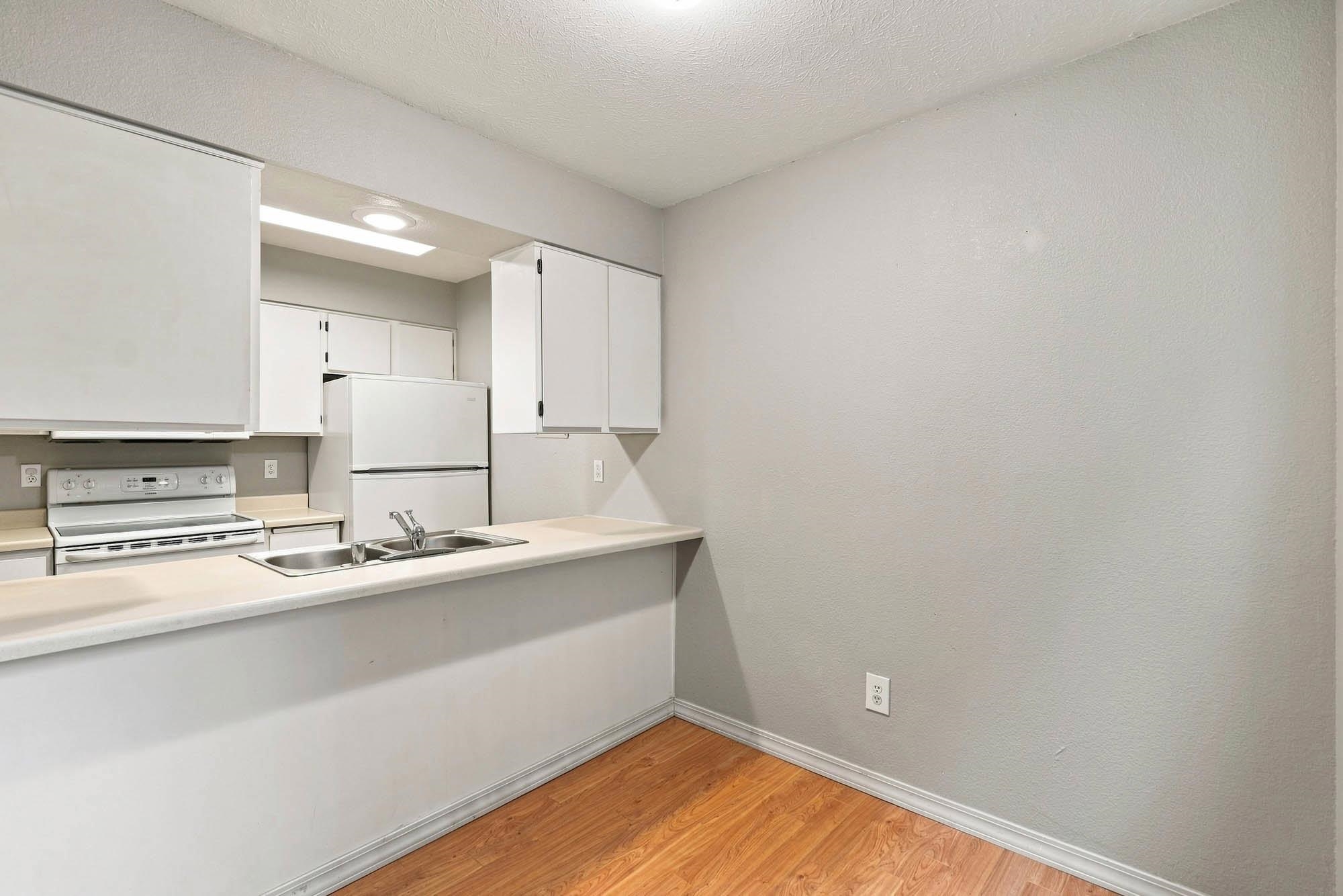 222 N HUTCHINSON #202 Rd - Photo 13