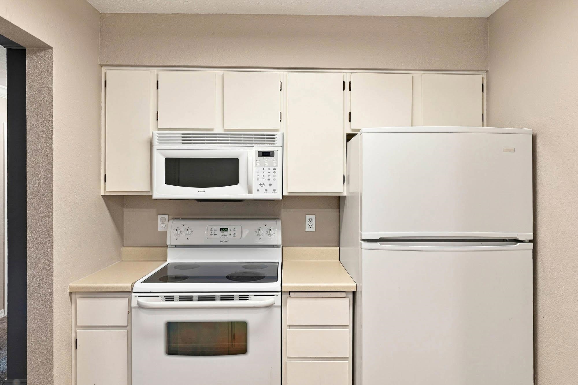 222 N HUTCHINSON #202 Rd - Photo 16