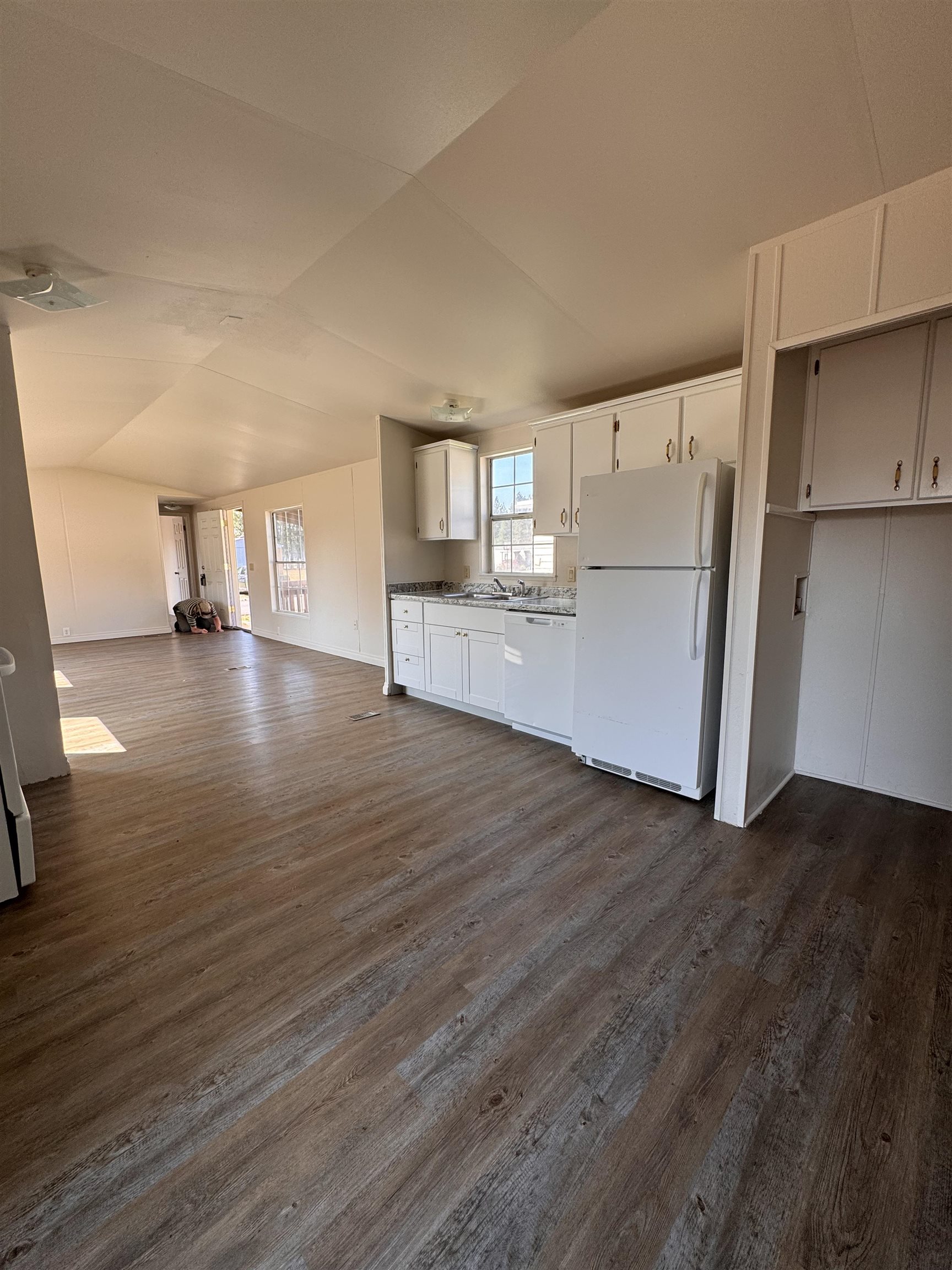 40602 N Newport Hwy - Photo 5