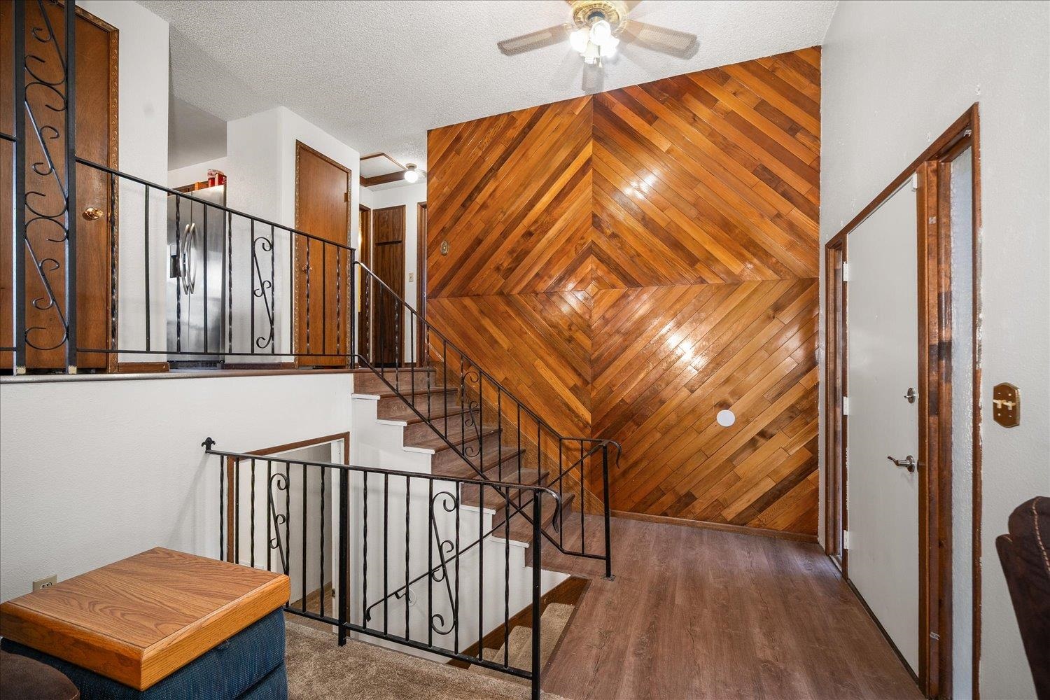 12619 E 31ST Ave - Photo 4