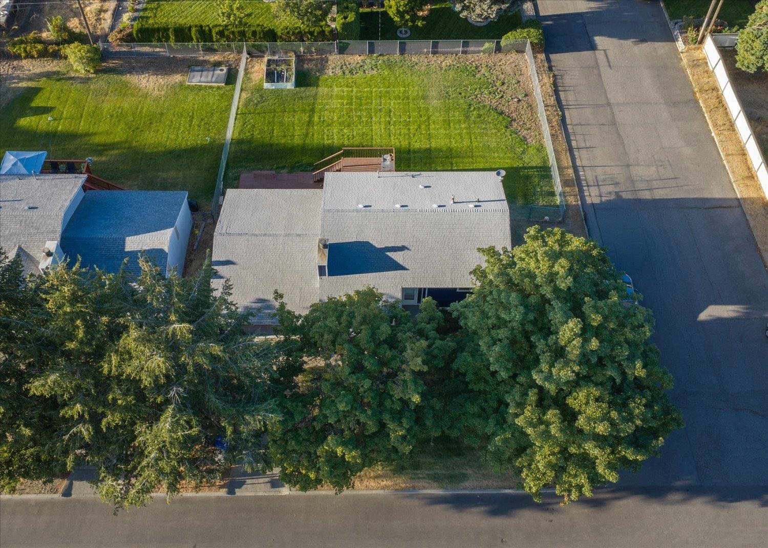 12619 E 31ST Ave - Photo 41