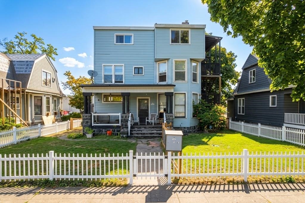 1316 W Dean Ave - Photo 1