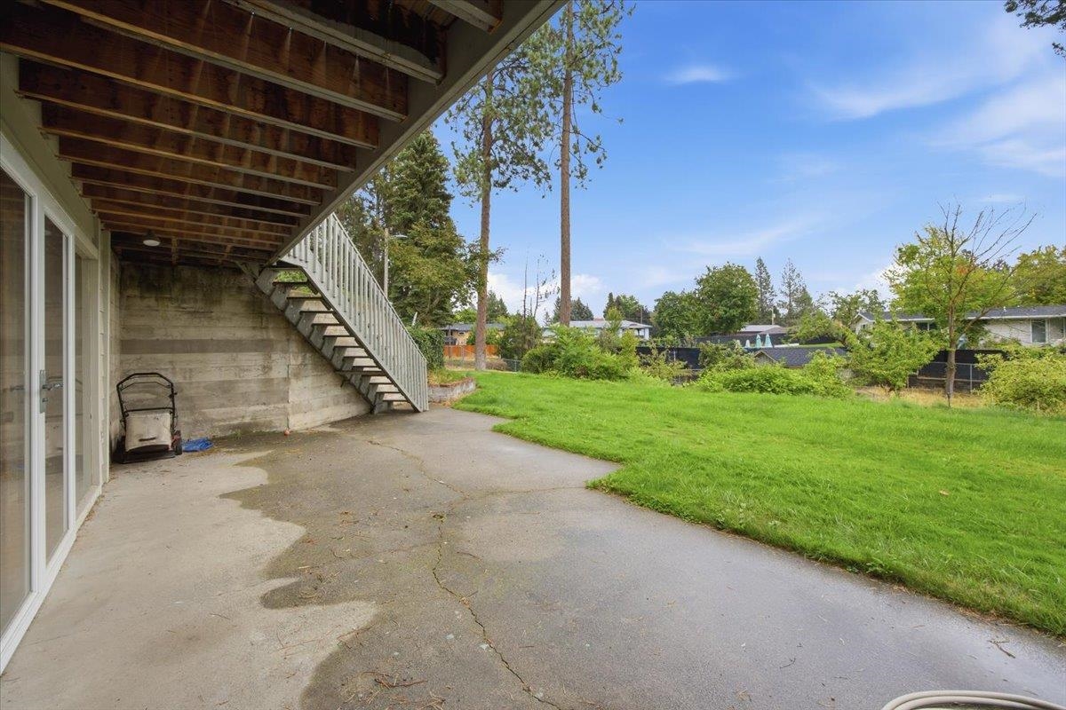 11708 E 19th Ave - Photo 40