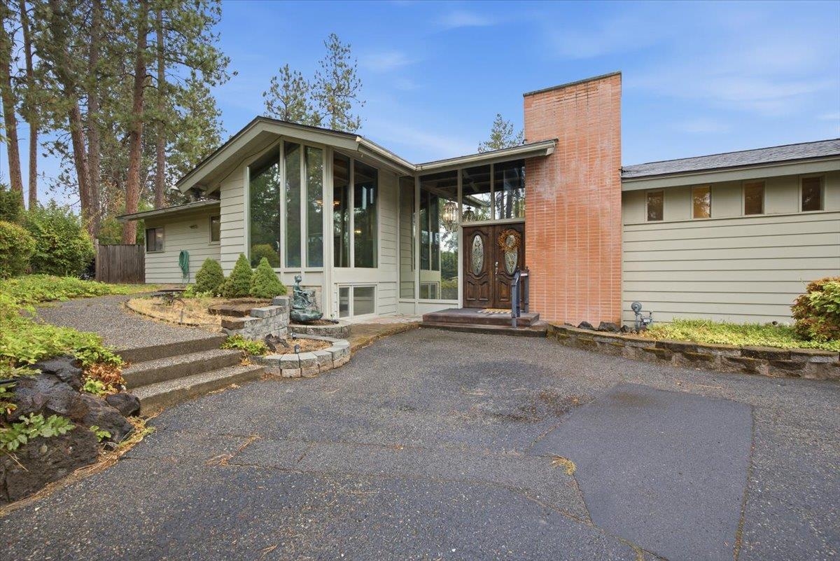 11708 E 19th Ave - Photo 2