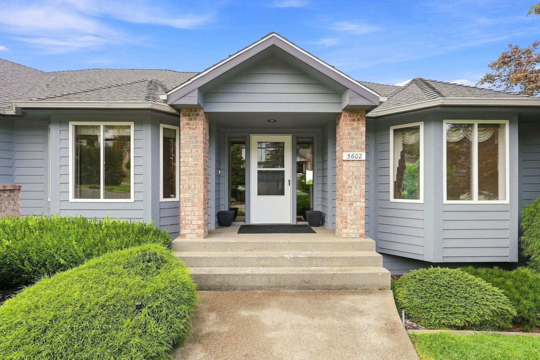 5602 S Glendora Dr - Photo 2