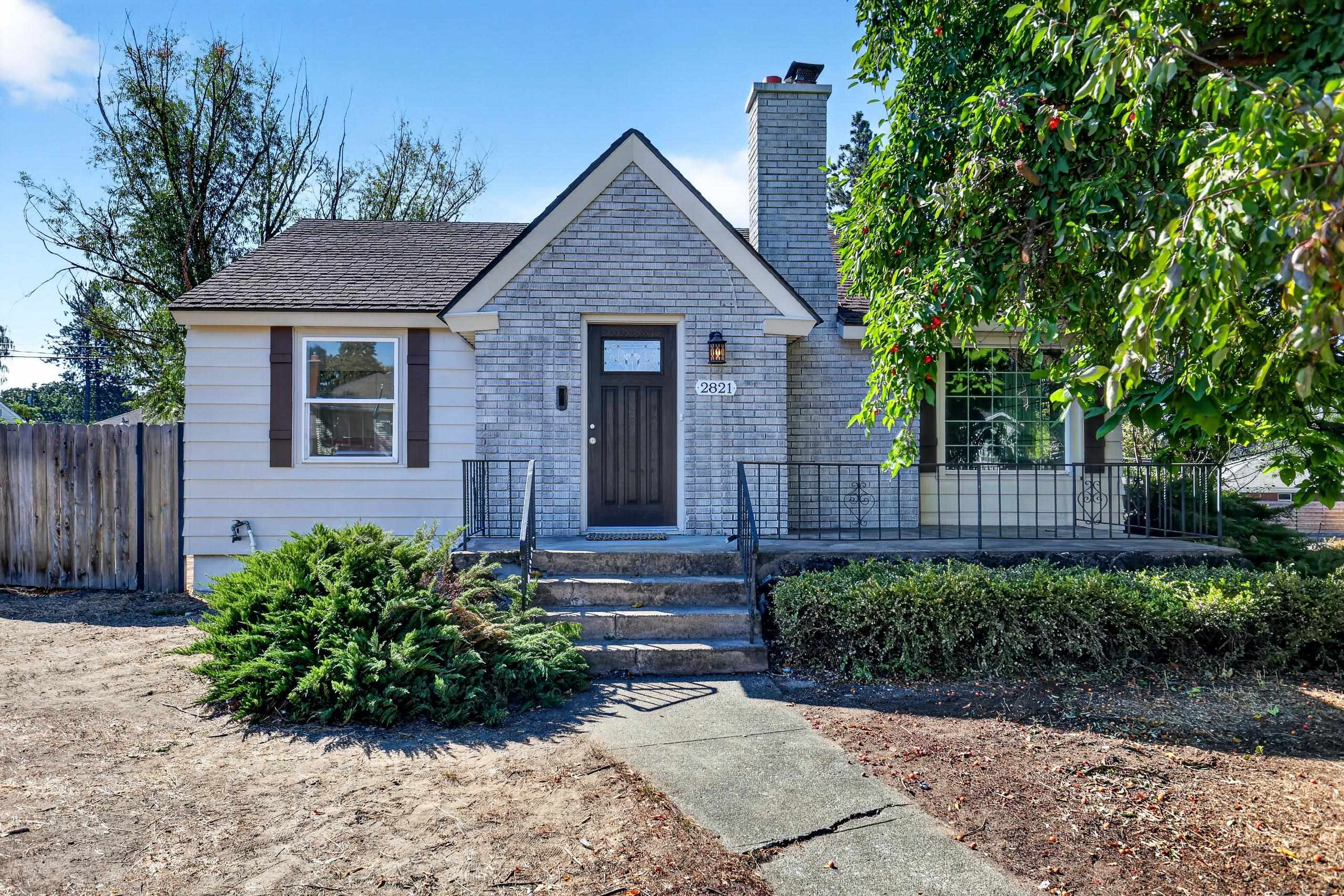 2821 W LONGFELLOW Ave - Photo 2