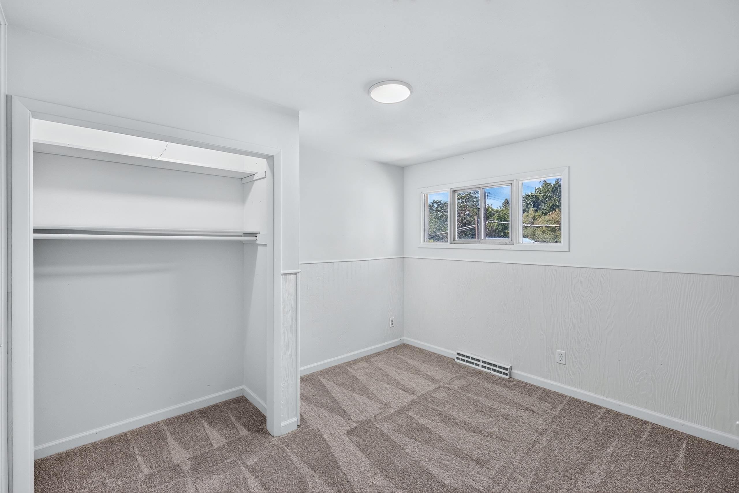 2821 W LONGFELLOW Ave - Photo 33