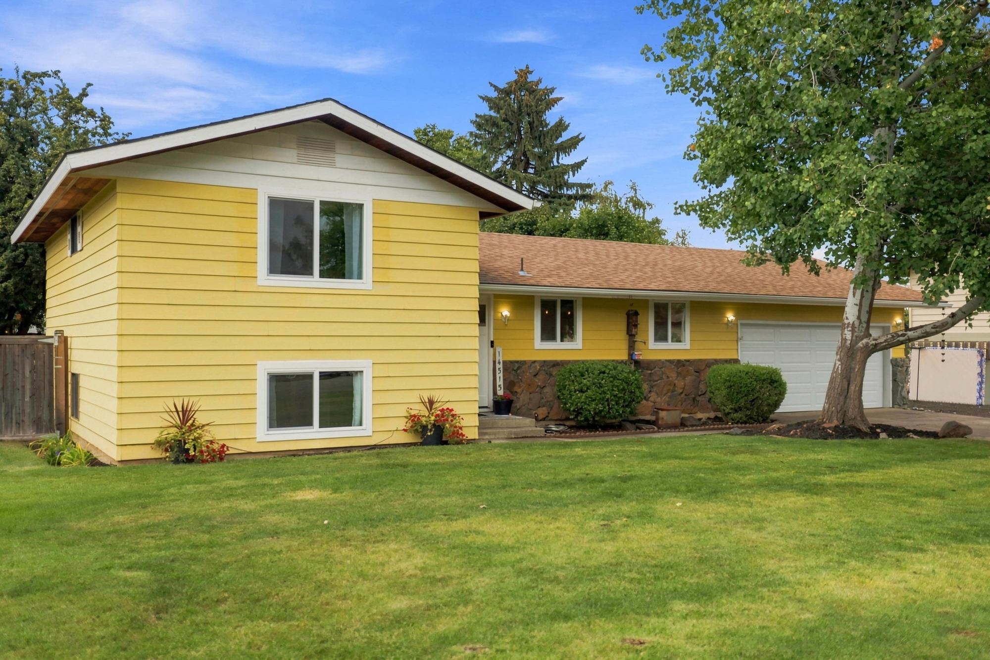 14515 E 7th Ave - Photo 2