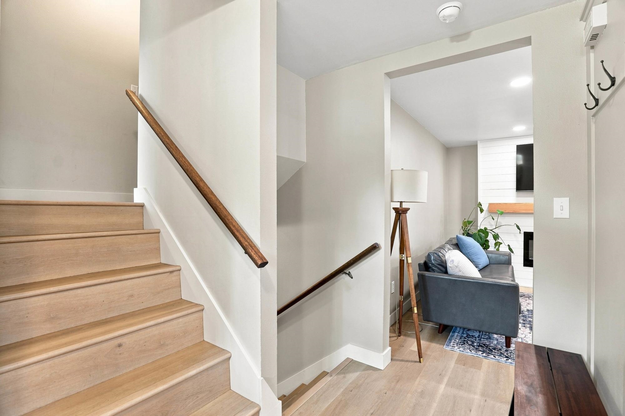 14515 E 7th Ave - Photo 4