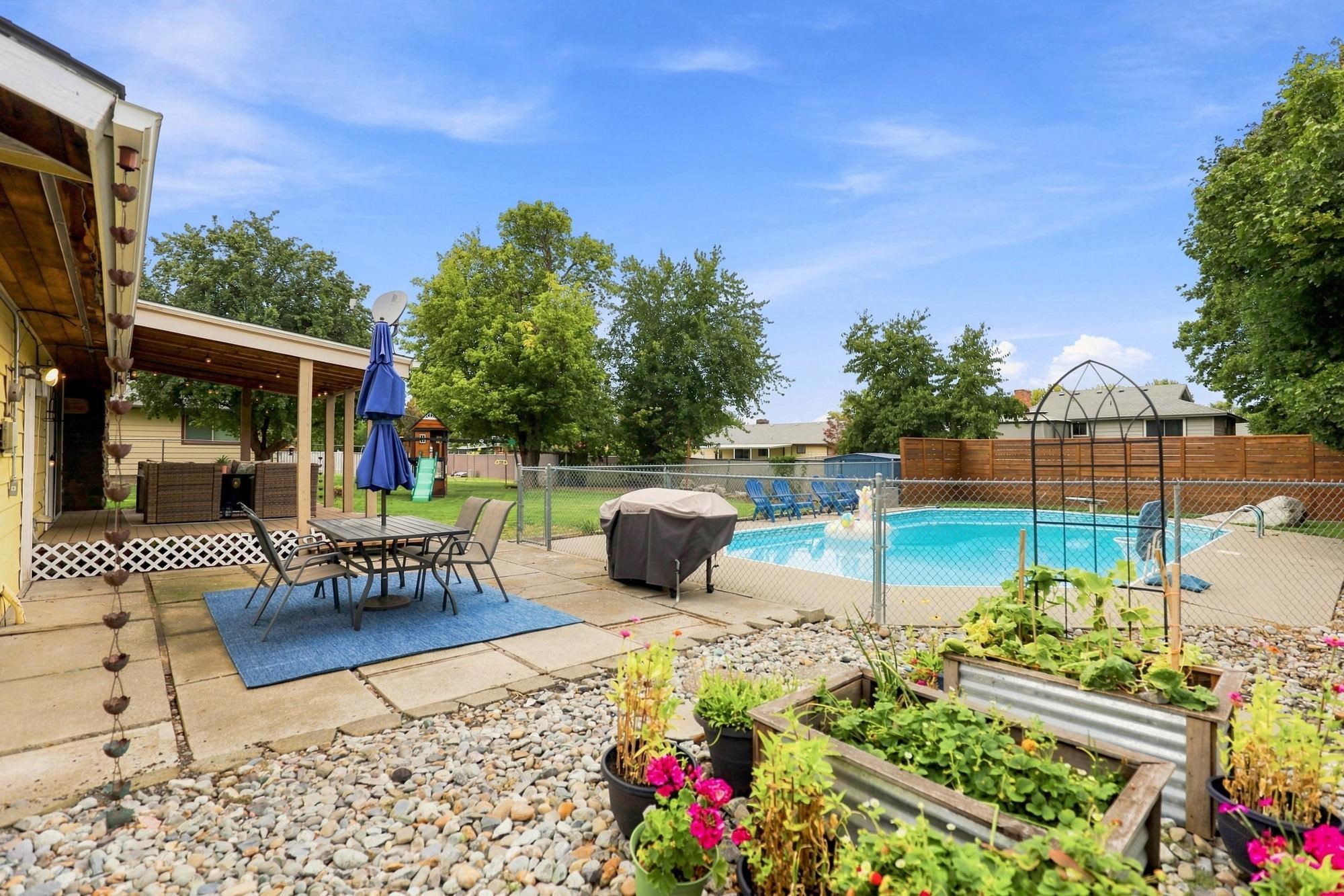 14515 E 7th Ave - Photo 31