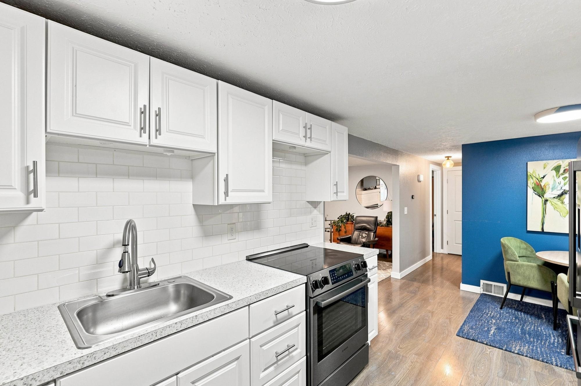 3610 W WELLESLEY Ave - Photo 12