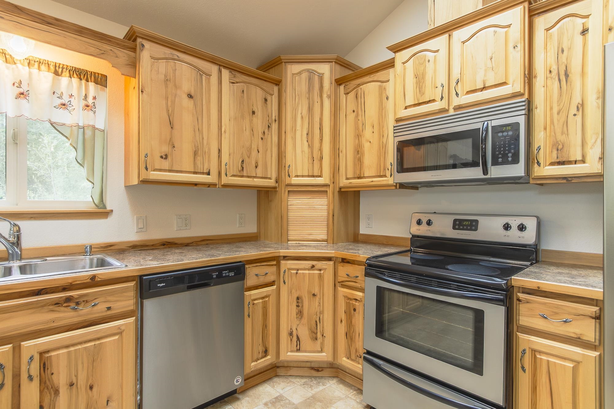 216 S 3rd Street W St - Photo 20