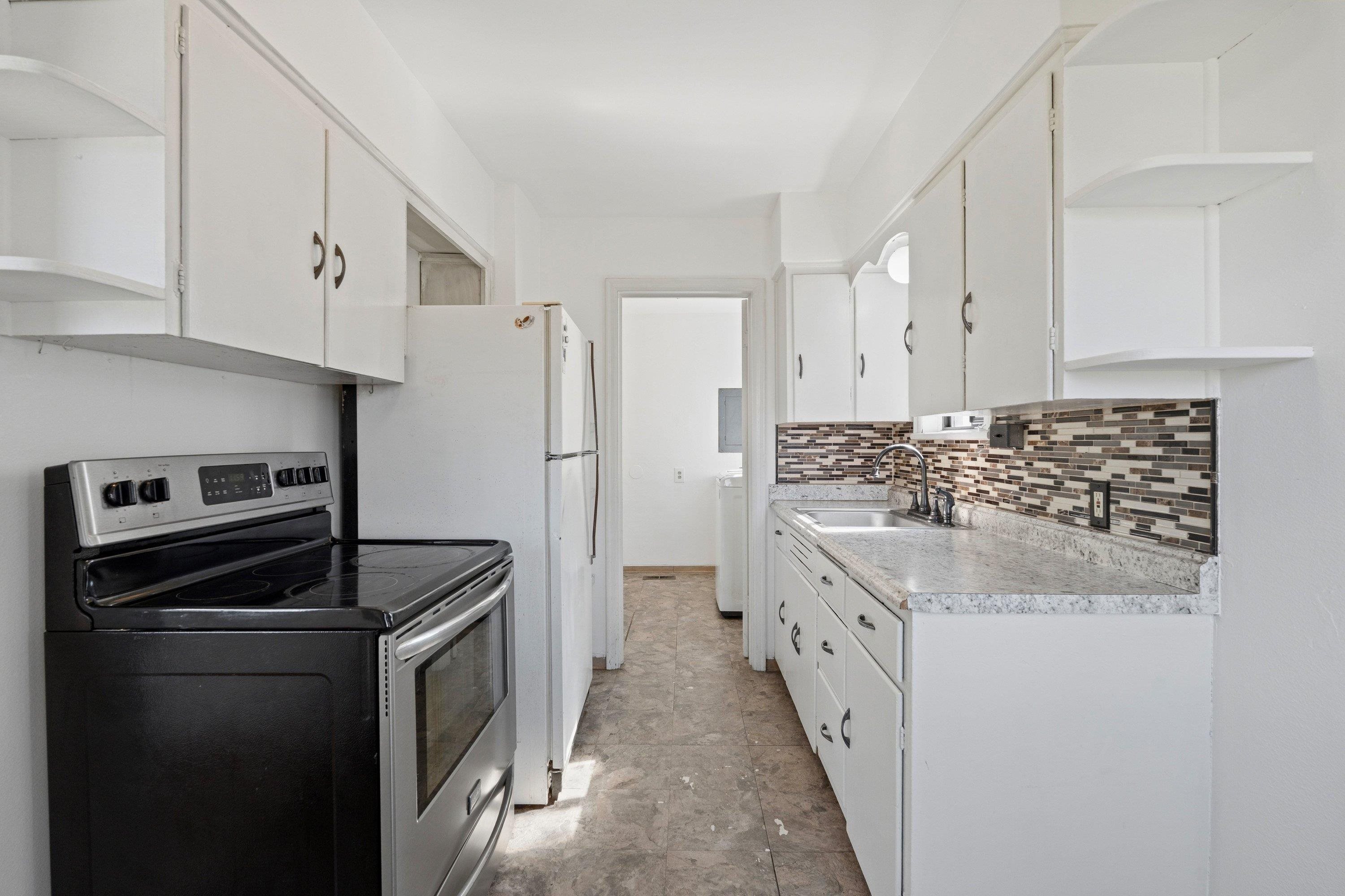 4724 N Maple St - Photo 7