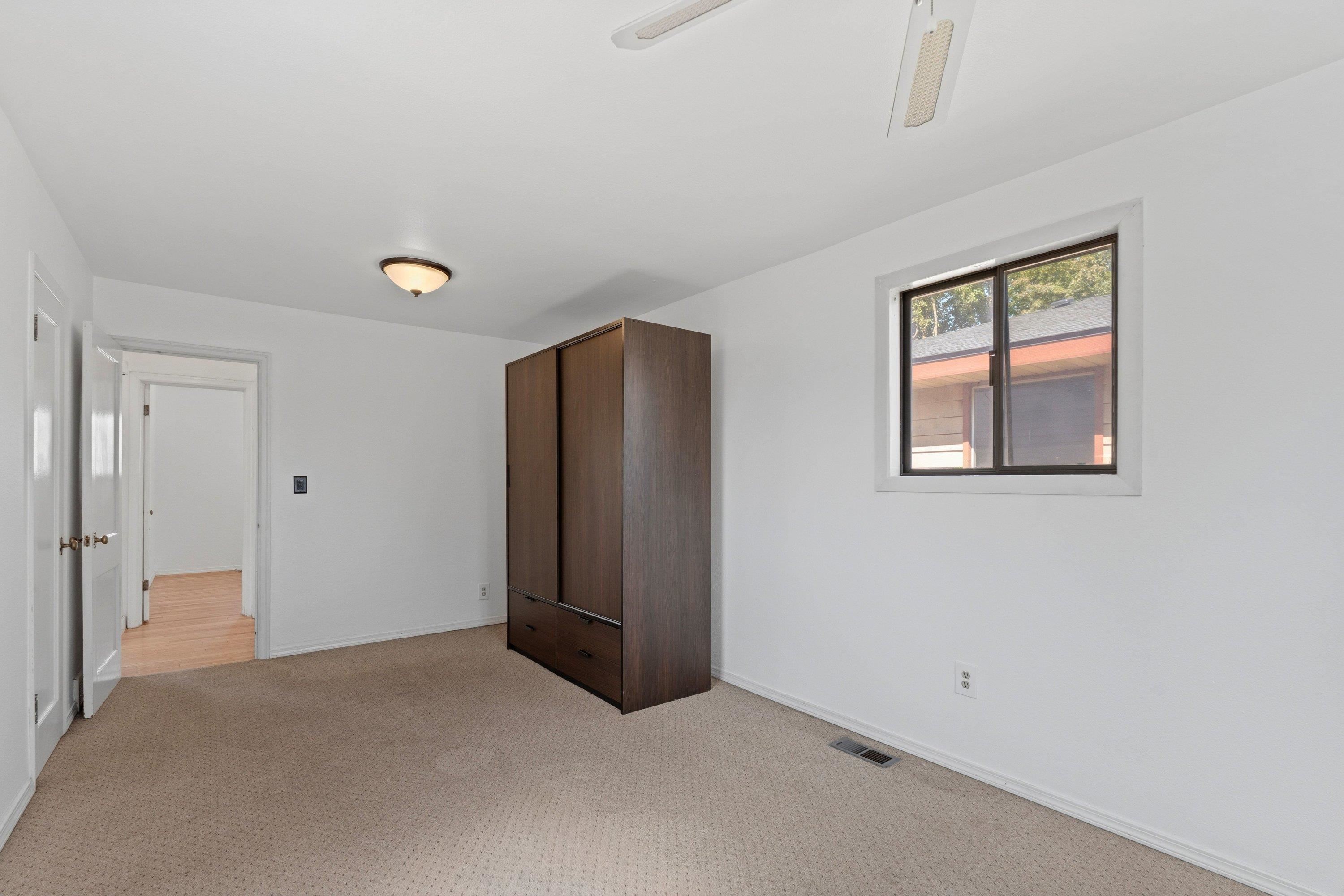4724 N Maple St - Photo 13