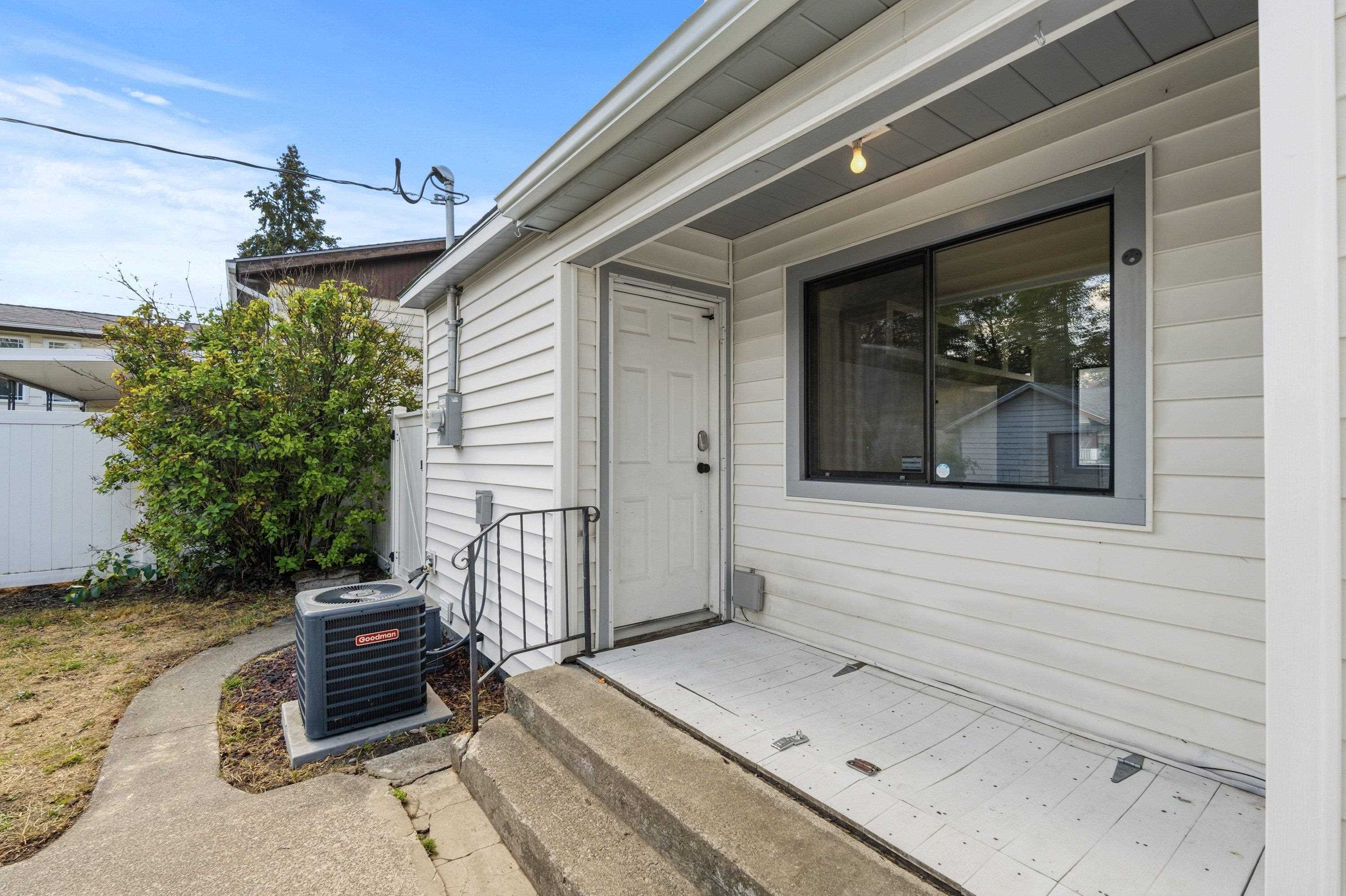 4724 N Maple St - Photo 19