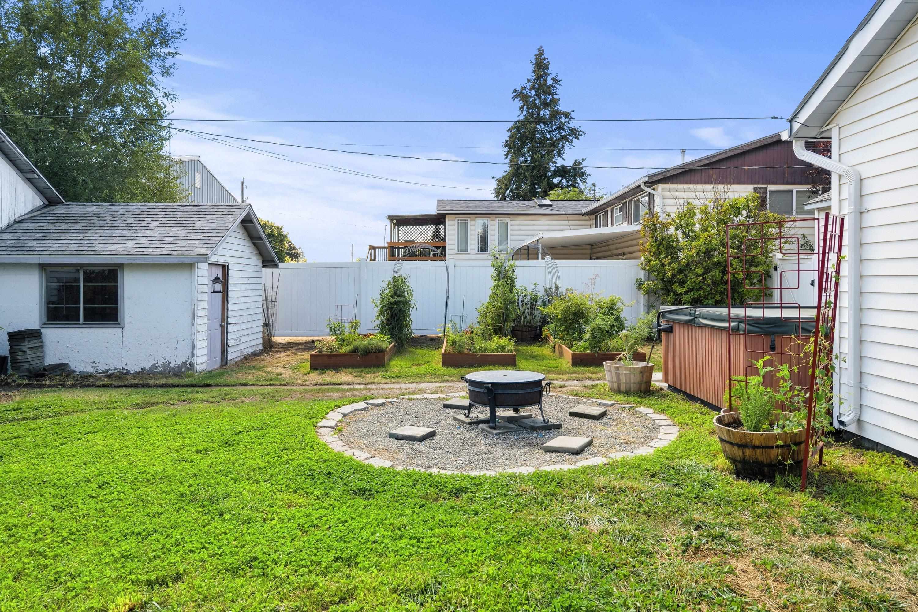 4724 N Maple St - Photo 23
