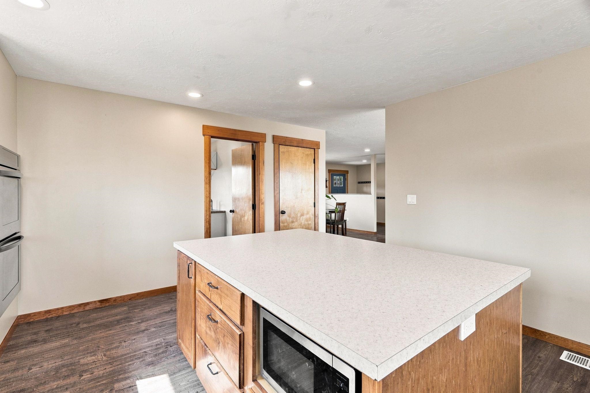 36701 Hart Rd N - Photo 18