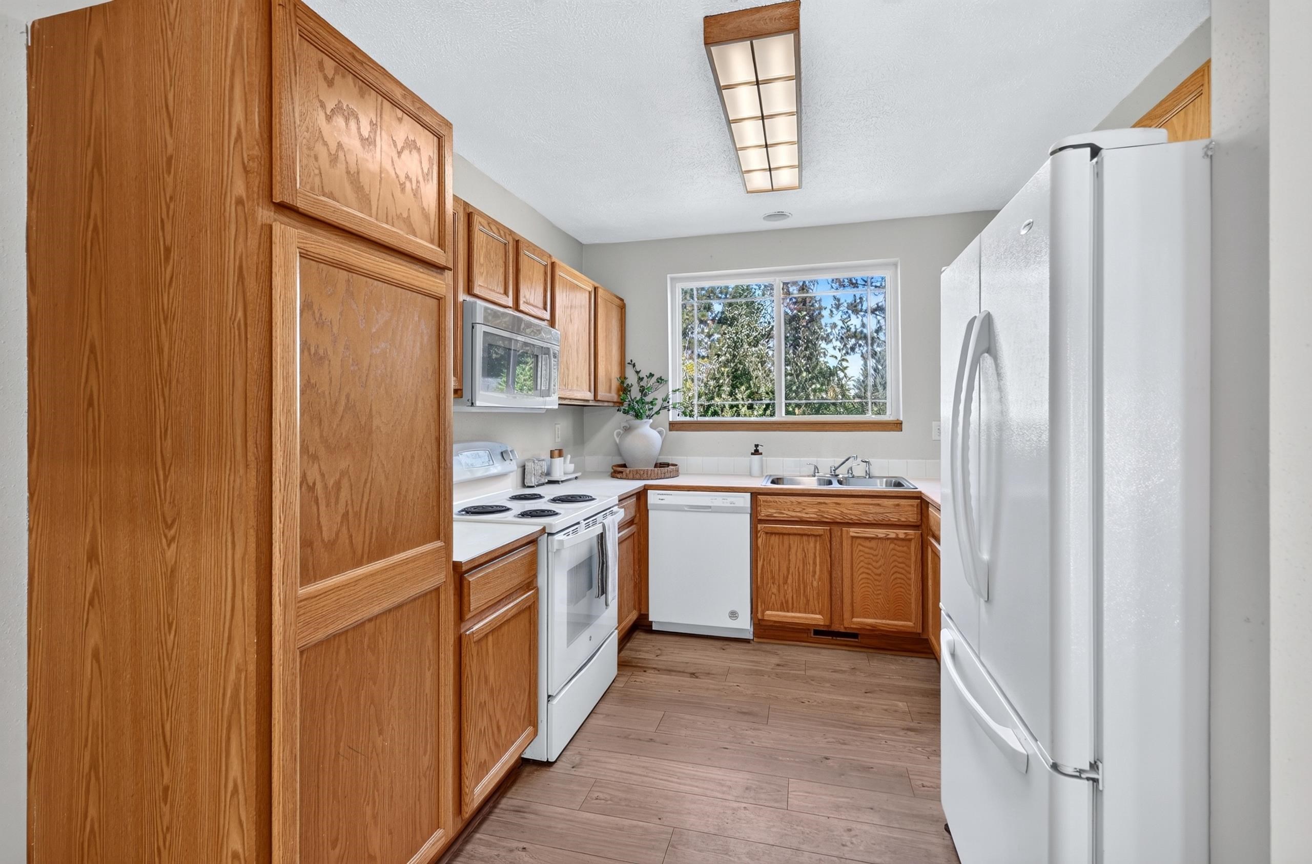 1313 S Napa Ave - Photo 10