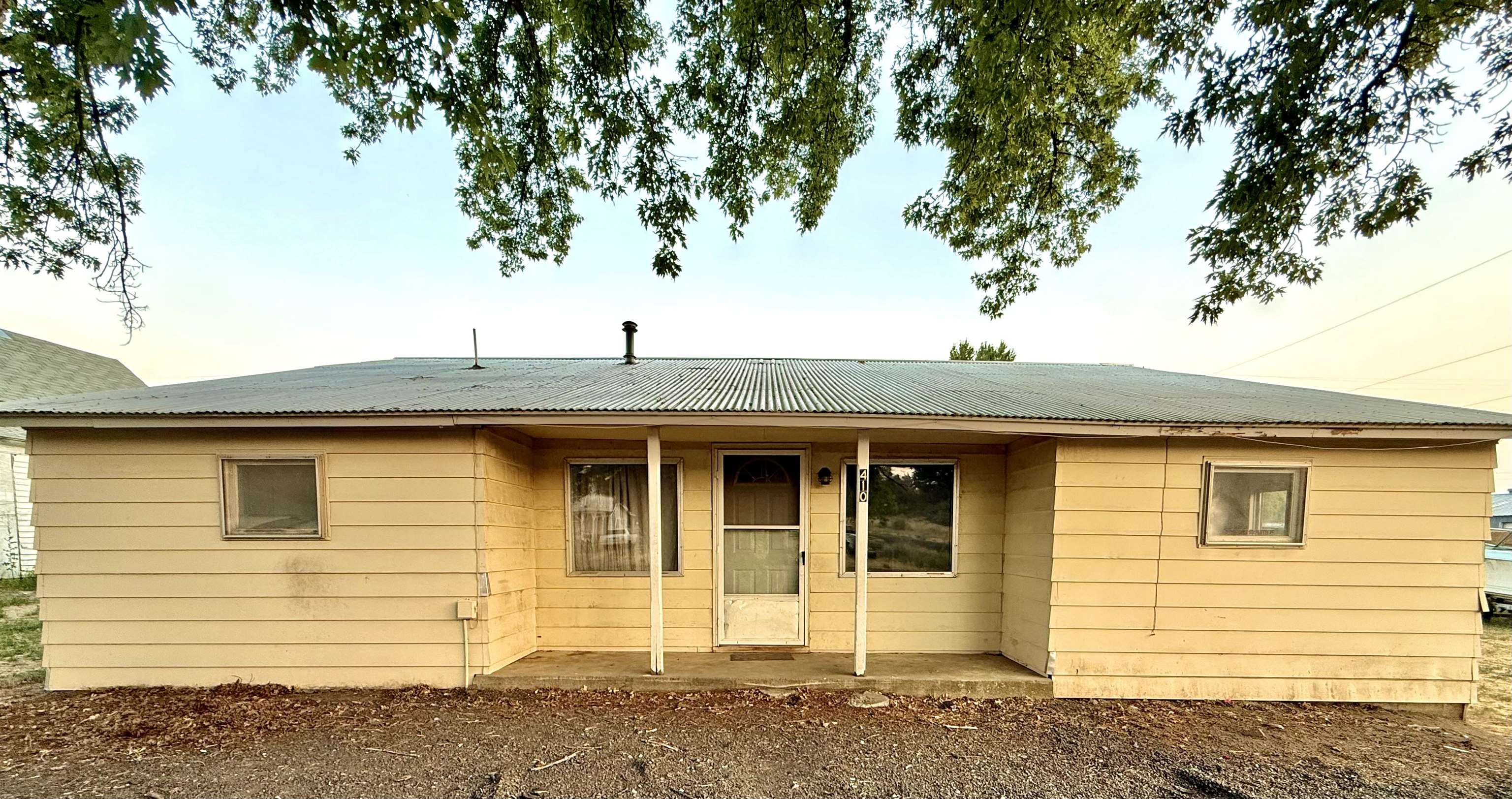 410 W Glover St - Photo 1