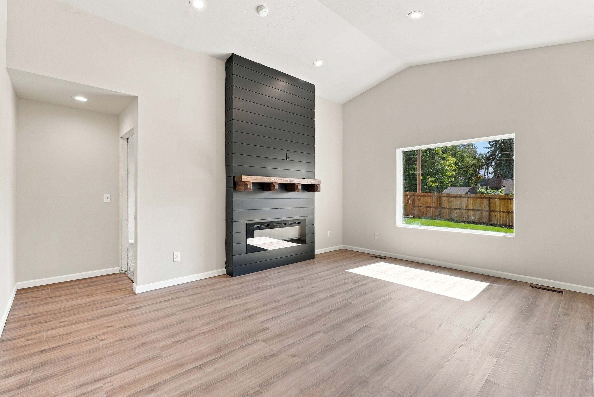 614 E A St - Photo 6