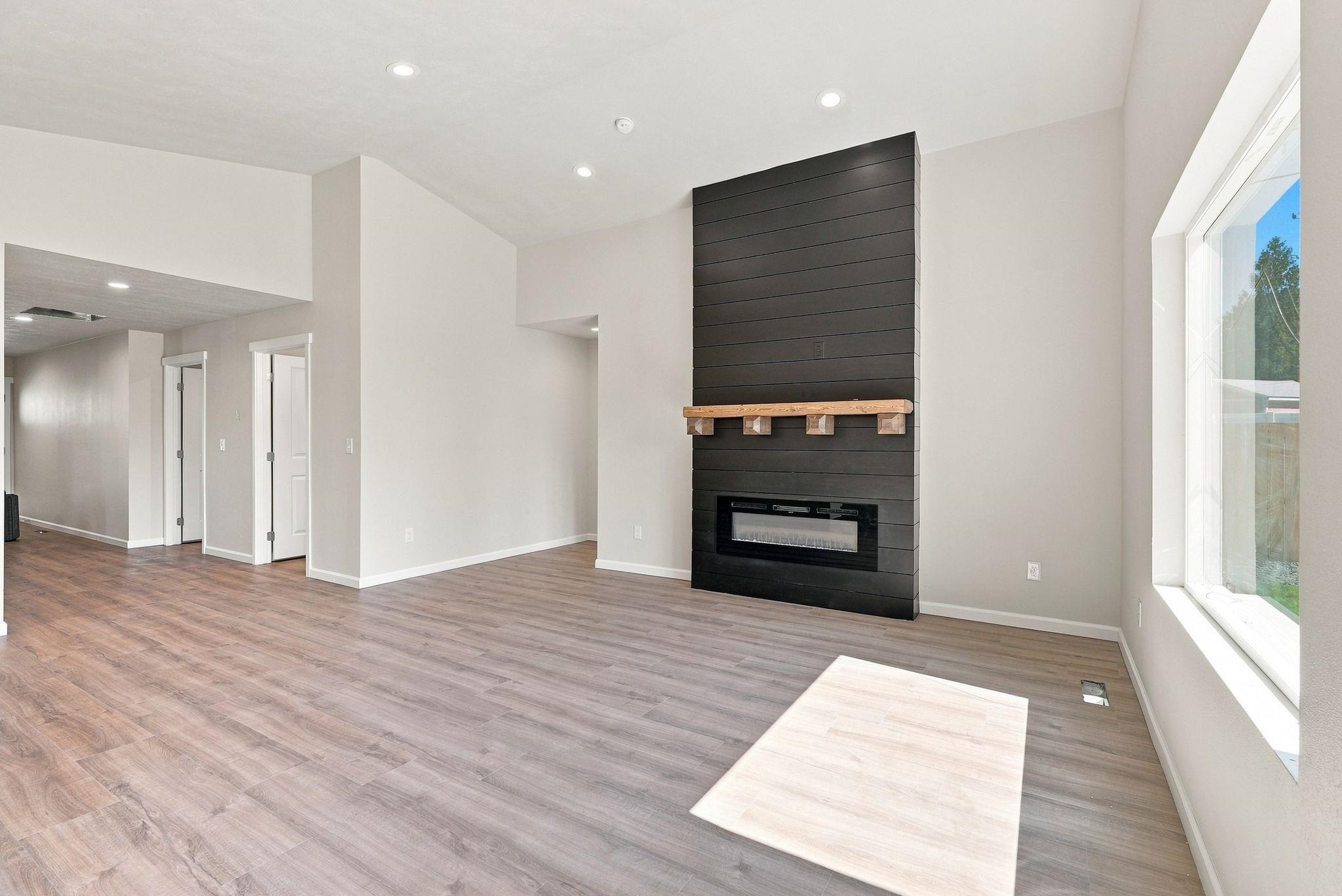 614 E A St - Photo 7