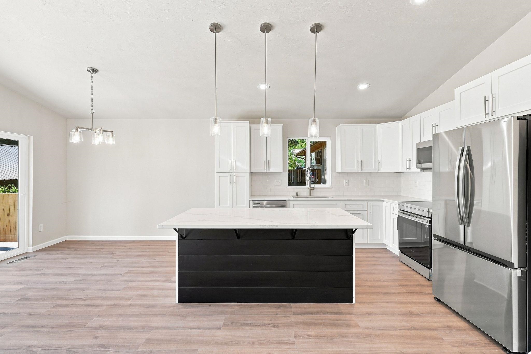 614 E A St - Photo 11