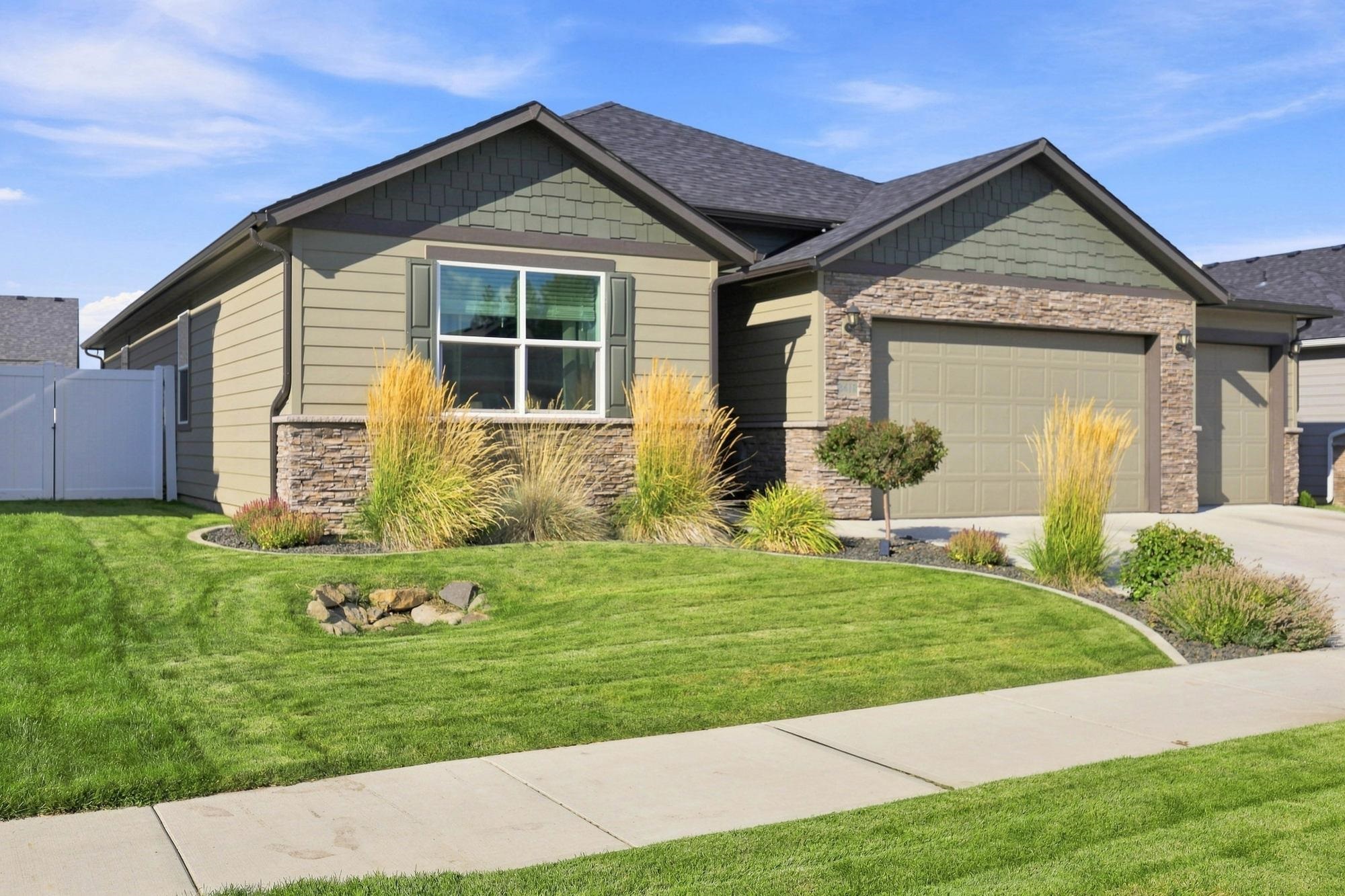 8418 W Sugar Ct - Photo 2