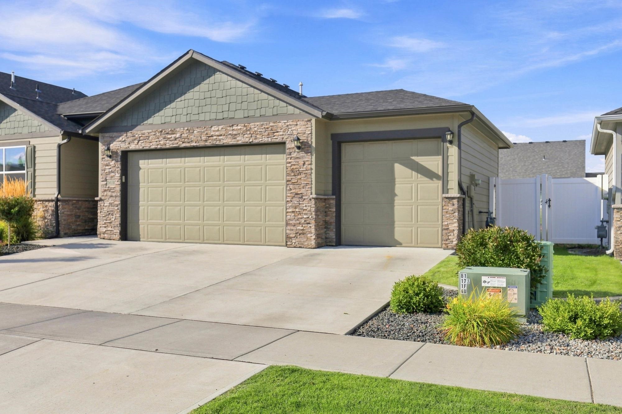 8418 W Sugar Ct - Photo 3