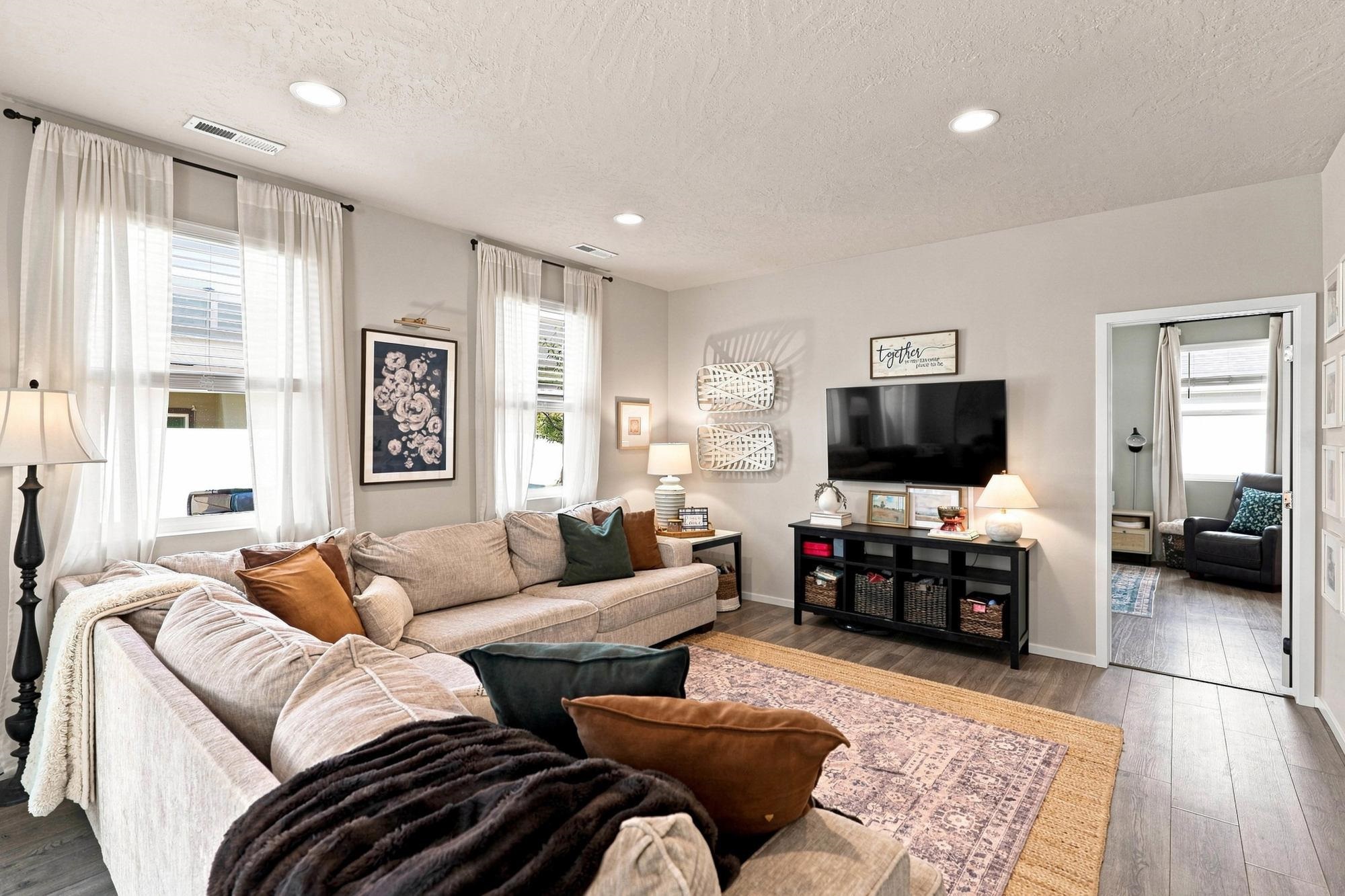 8418 W Sugar Ct - Photo 10