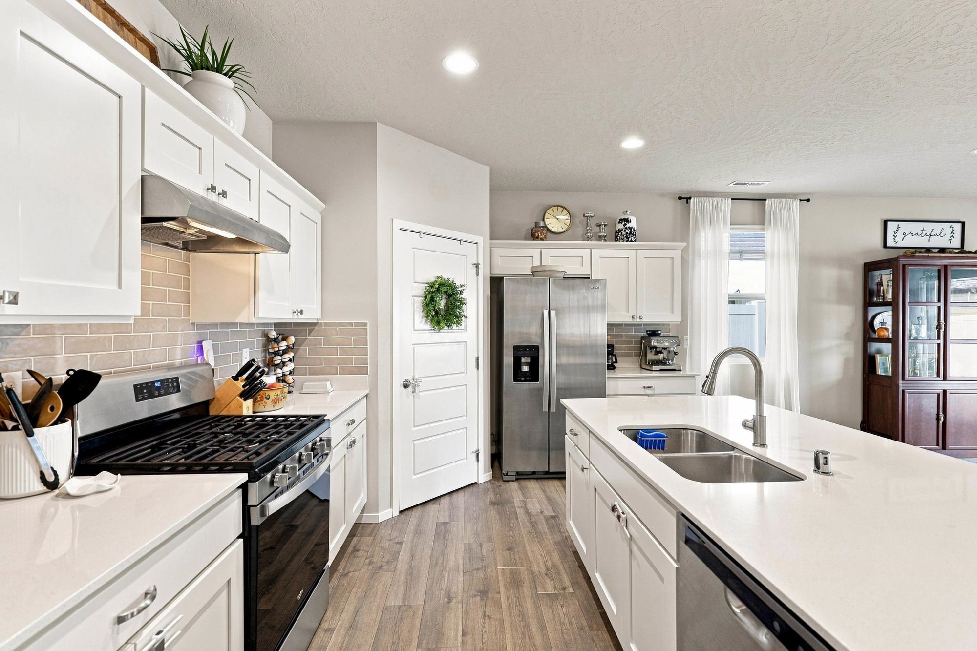 8418 W Sugar Ct - Photo 17