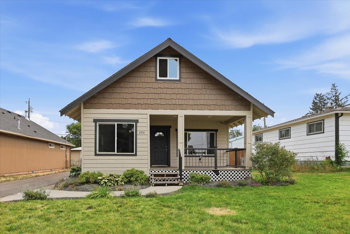 2914 N NELSON St - Photo 1