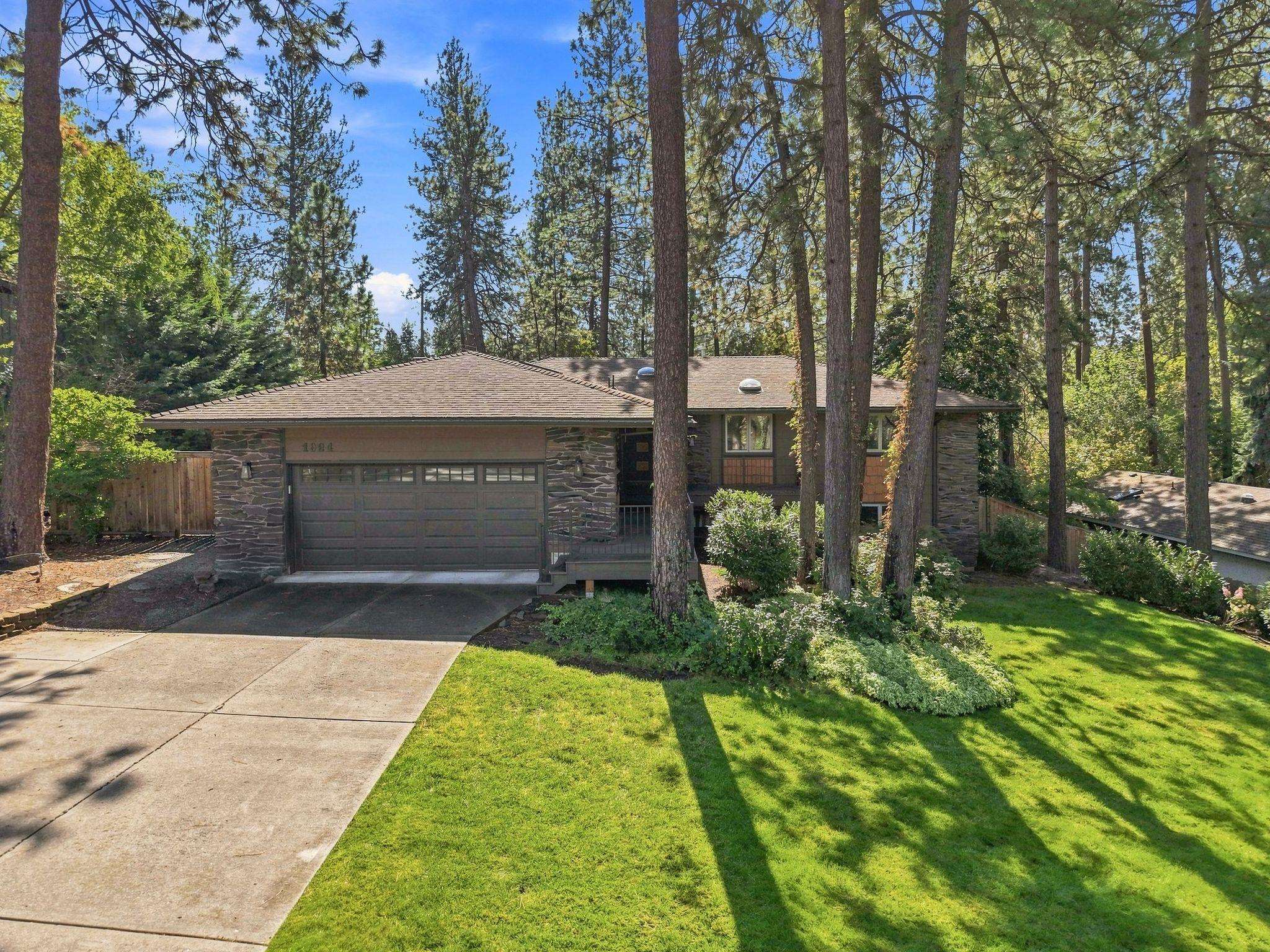1924 E 23rd Ave - Photo 1