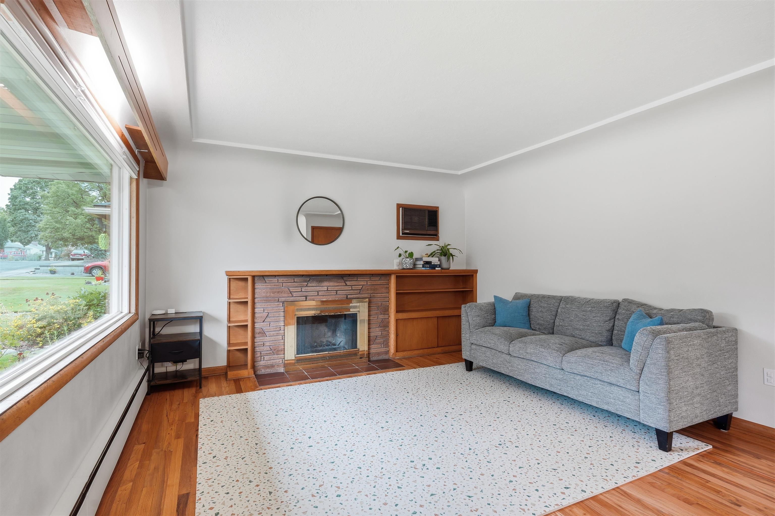 3728 W Hoffman Ave - Photo 5