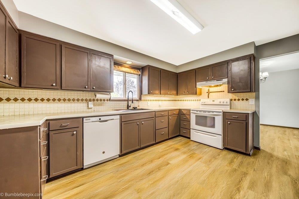 405 Dubois St - Photo 9