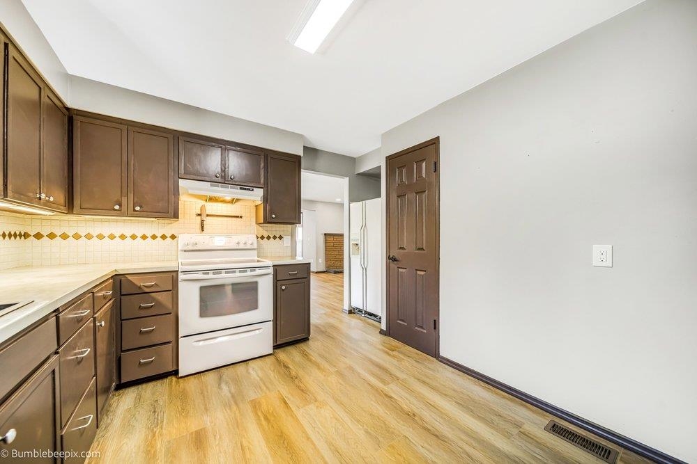 405 Dubois St - Photo 10