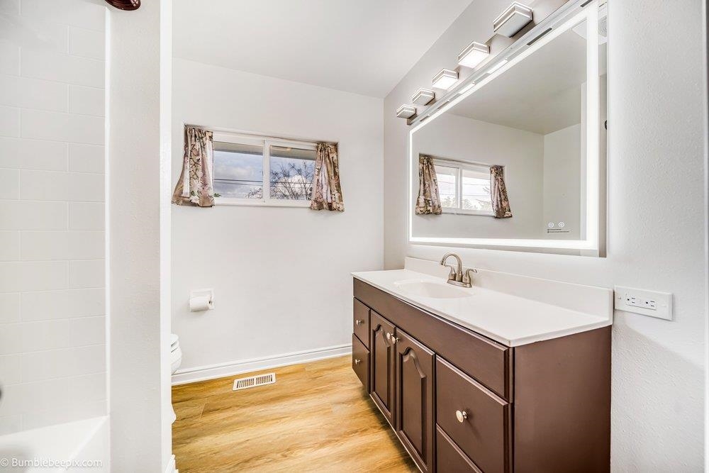 405 Dubois St - Photo 16
