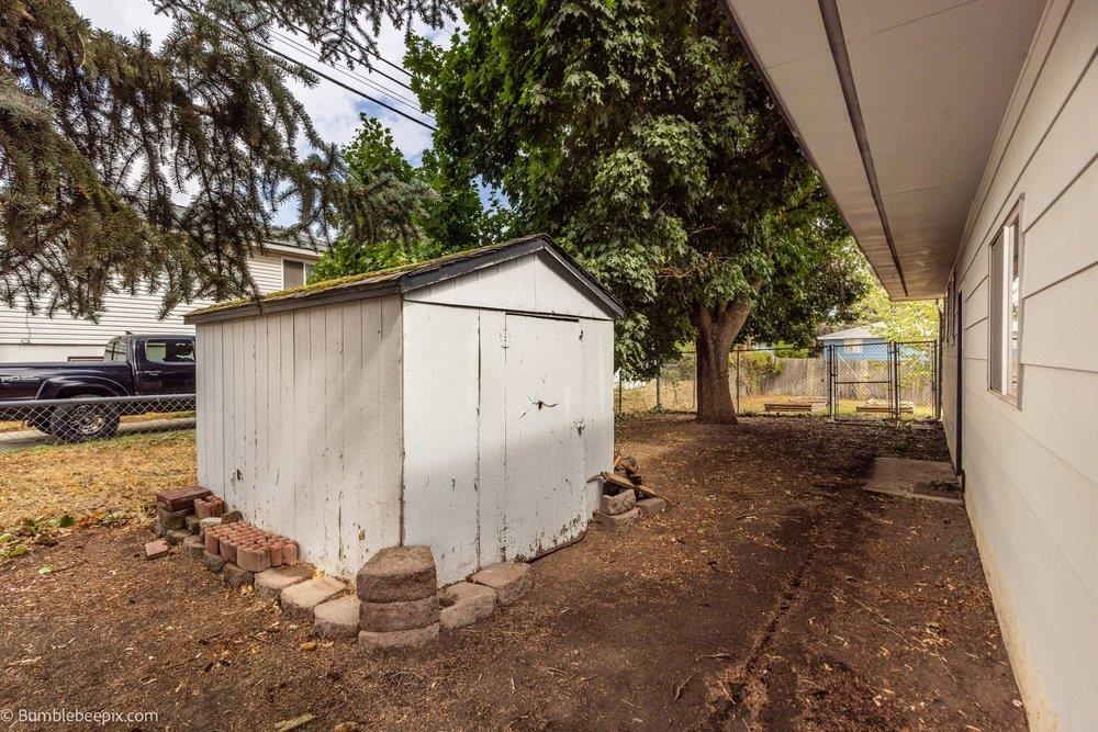 405 Dubois St - Photo 30