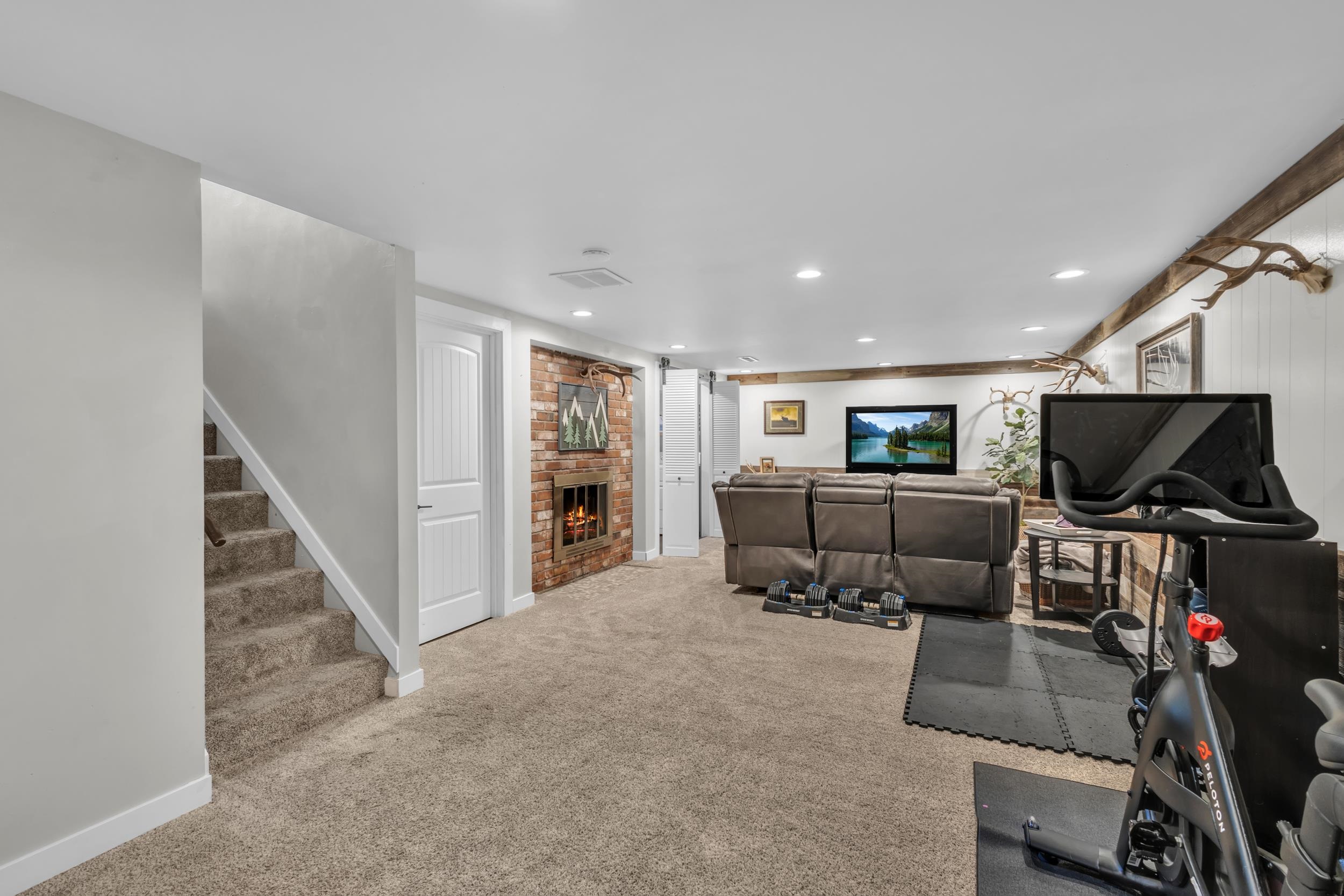 12022 E Skyview Ave - Photo 33