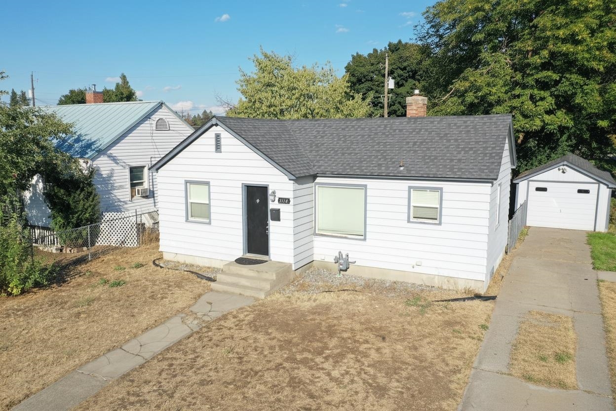 6114 N Post St - Photo 1