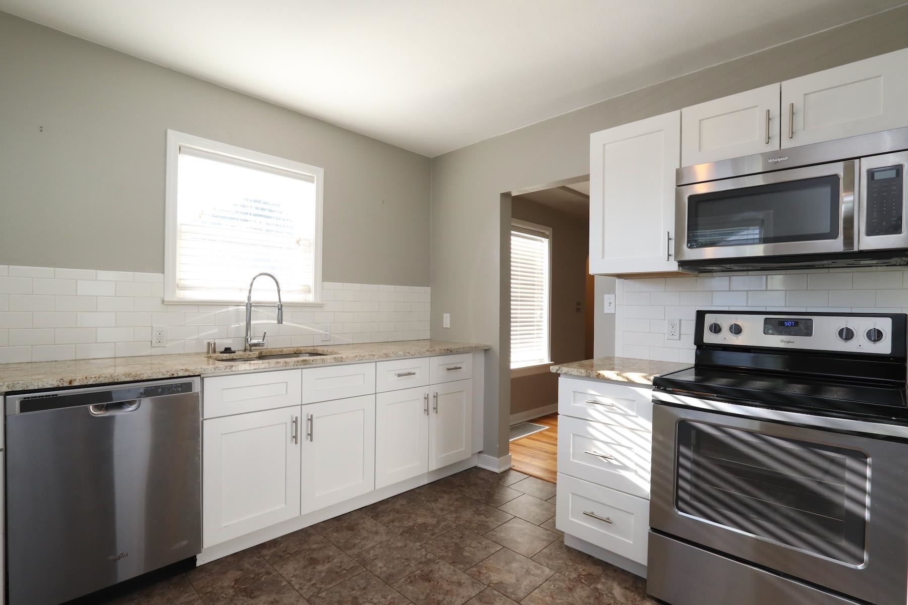 6114 N Post St - Photo 4