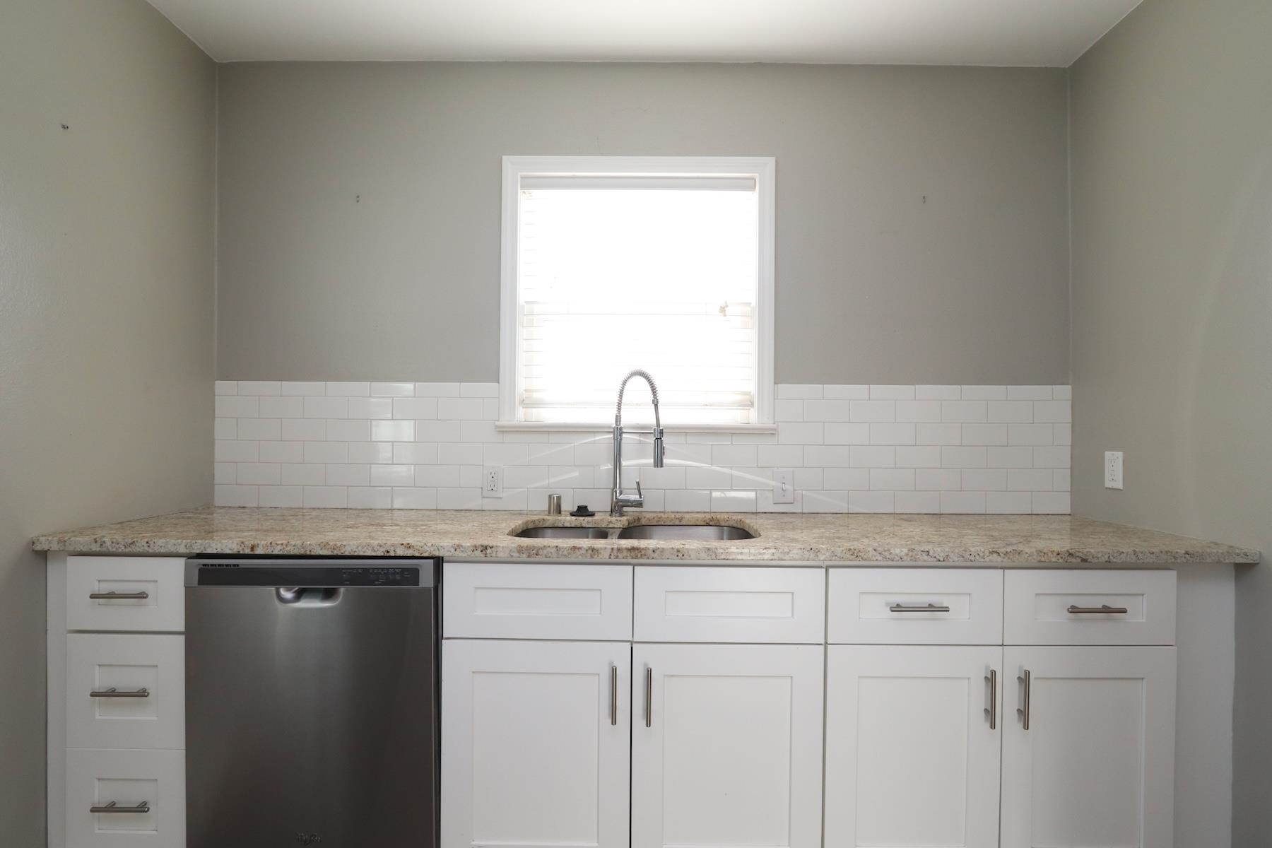 6114 N Post St - Photo 7