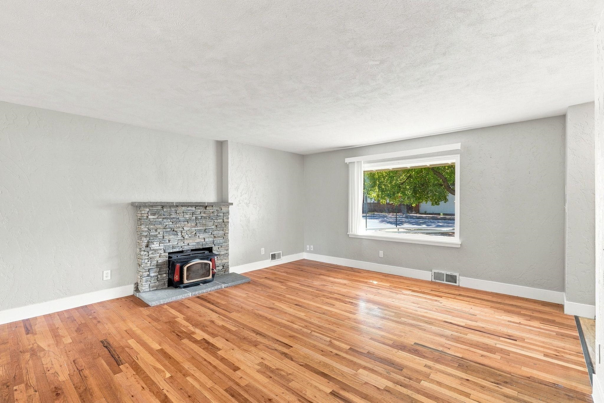 8921 E Broadway Ave - Photo 8