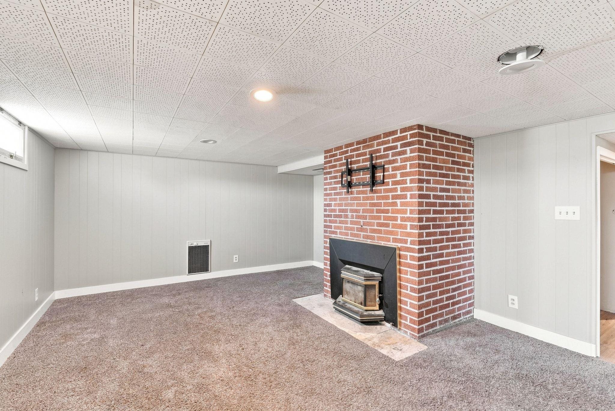 8921 E Broadway Ave - Photo 21