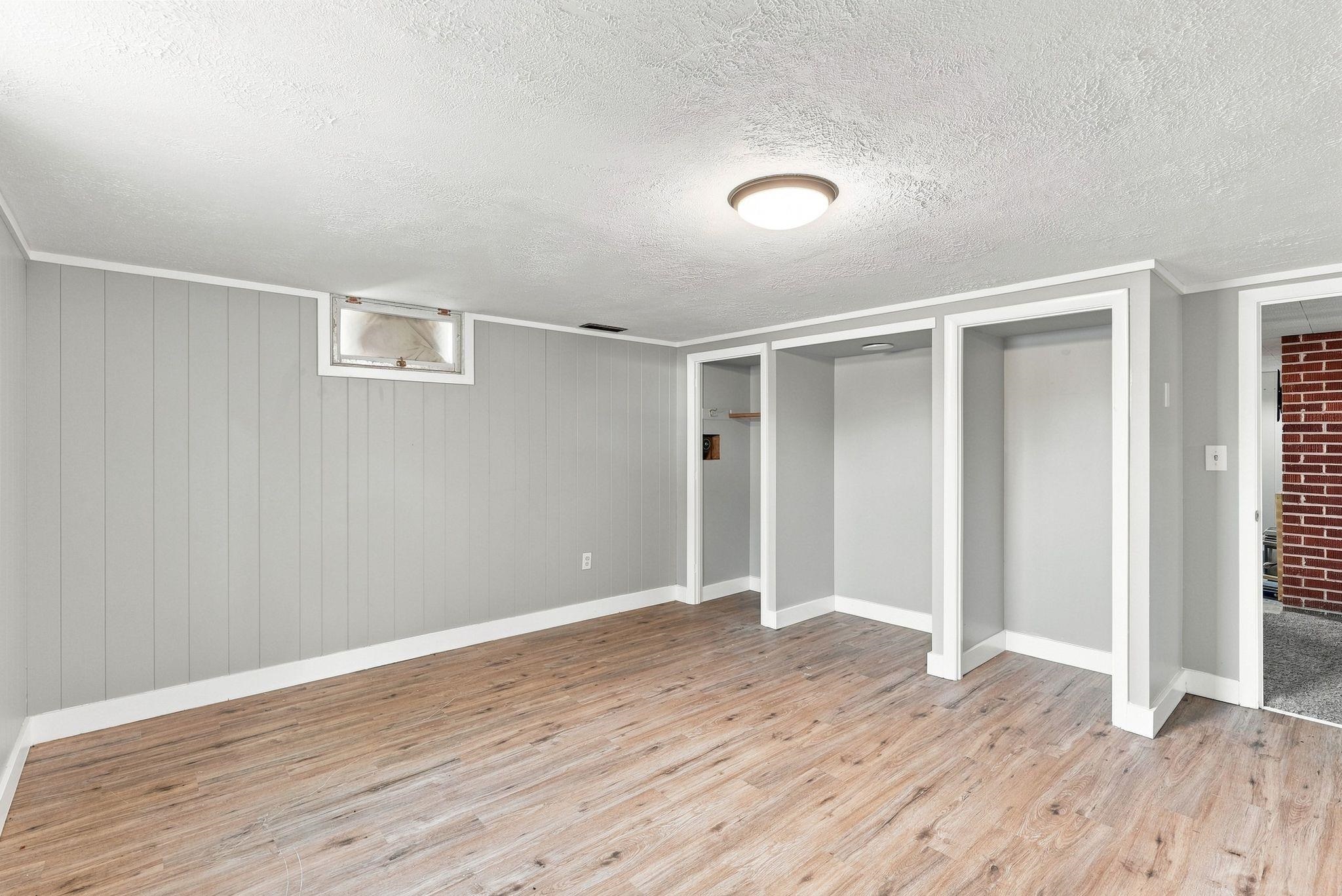 8921 E Broadway Ave - Photo 23