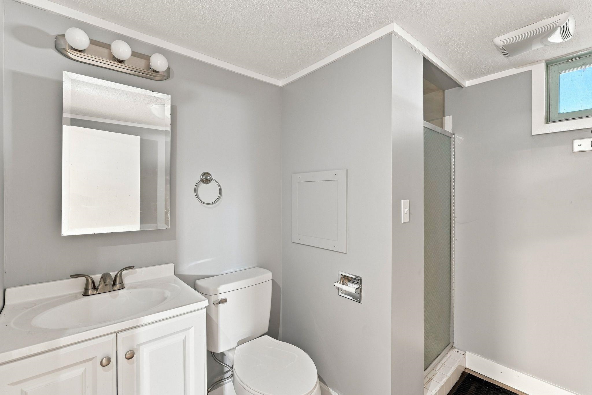 8921 E Broadway Ave - Photo 24