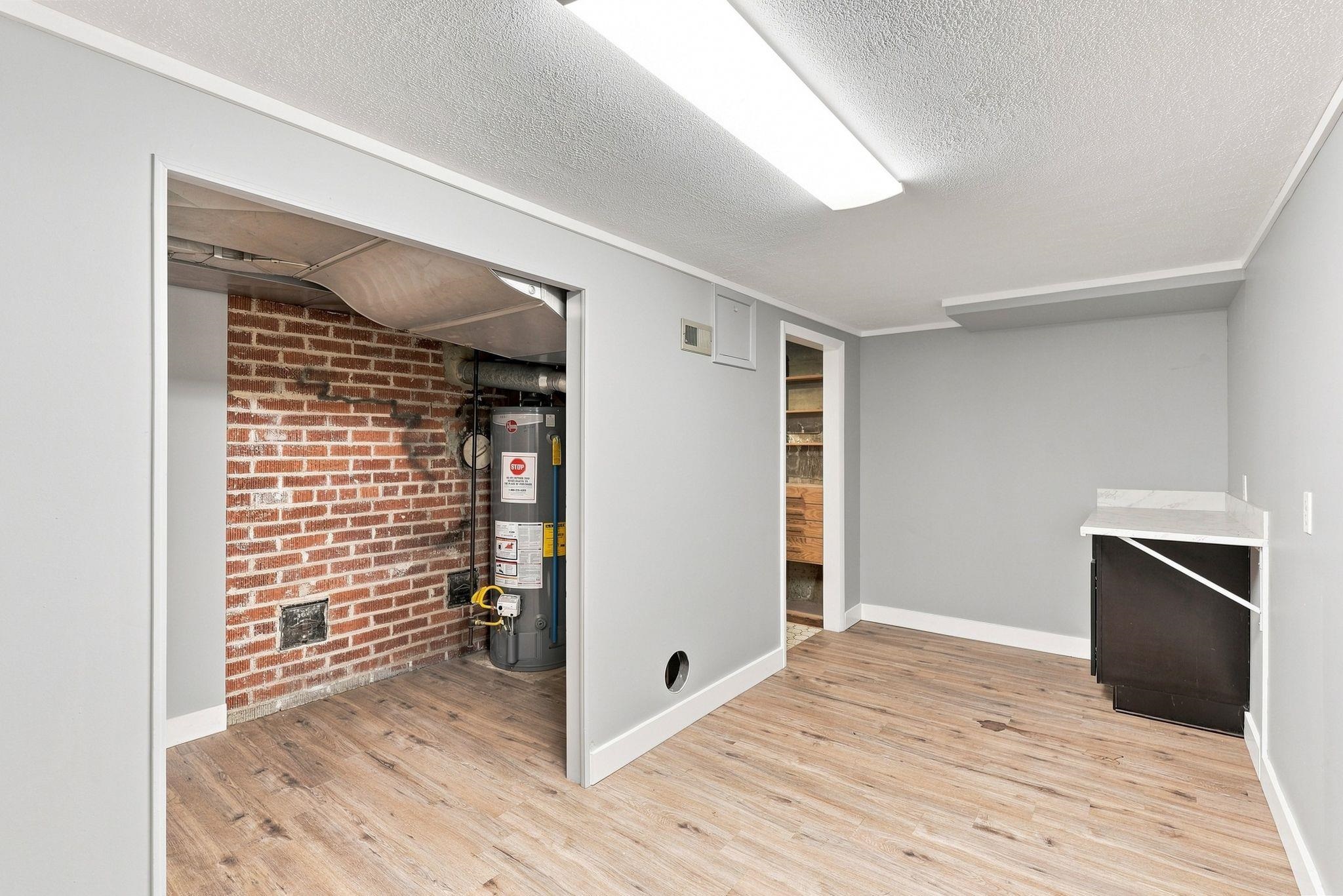 8921 E Broadway Ave - Photo 26