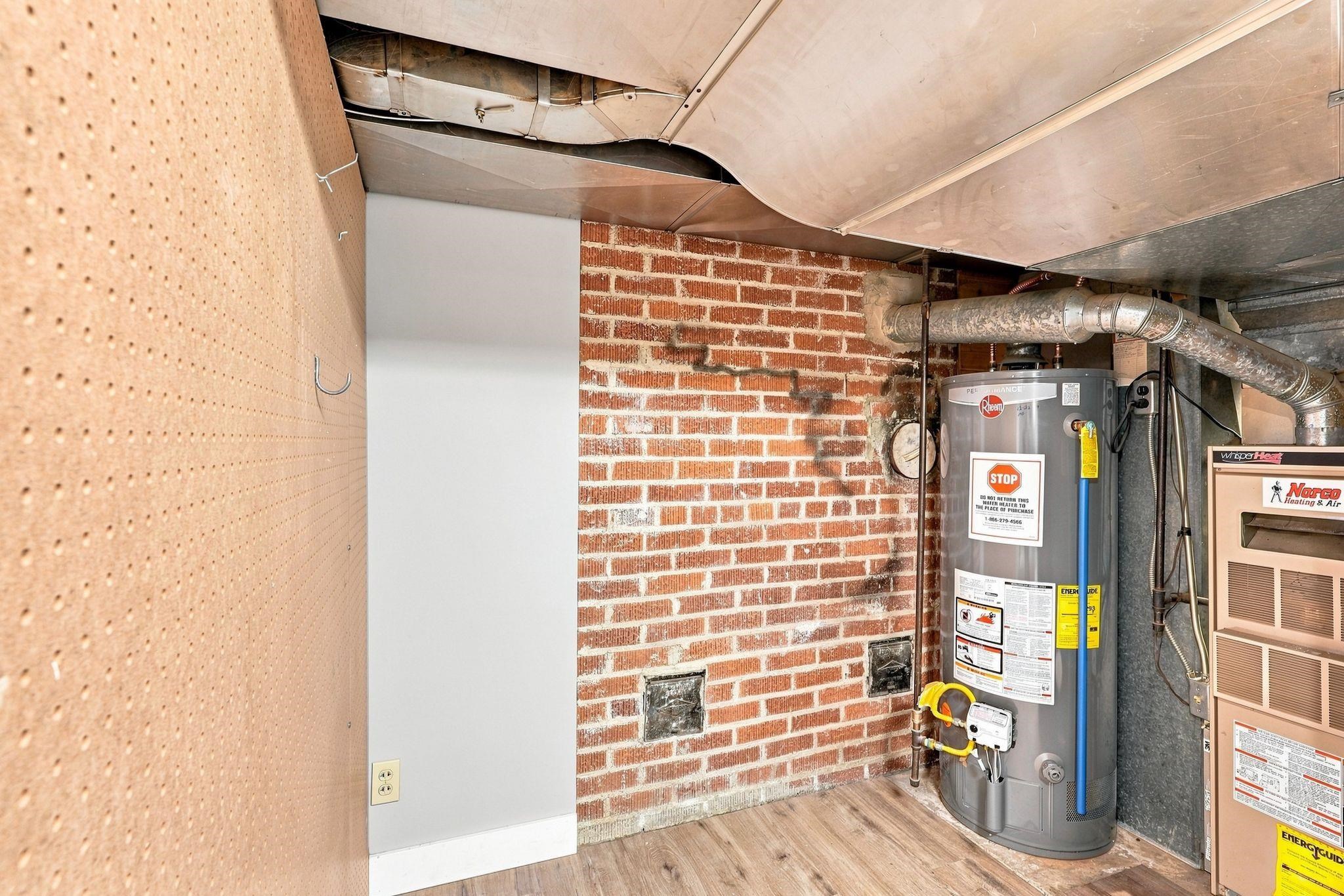 8921 E Broadway Ave - Photo 31