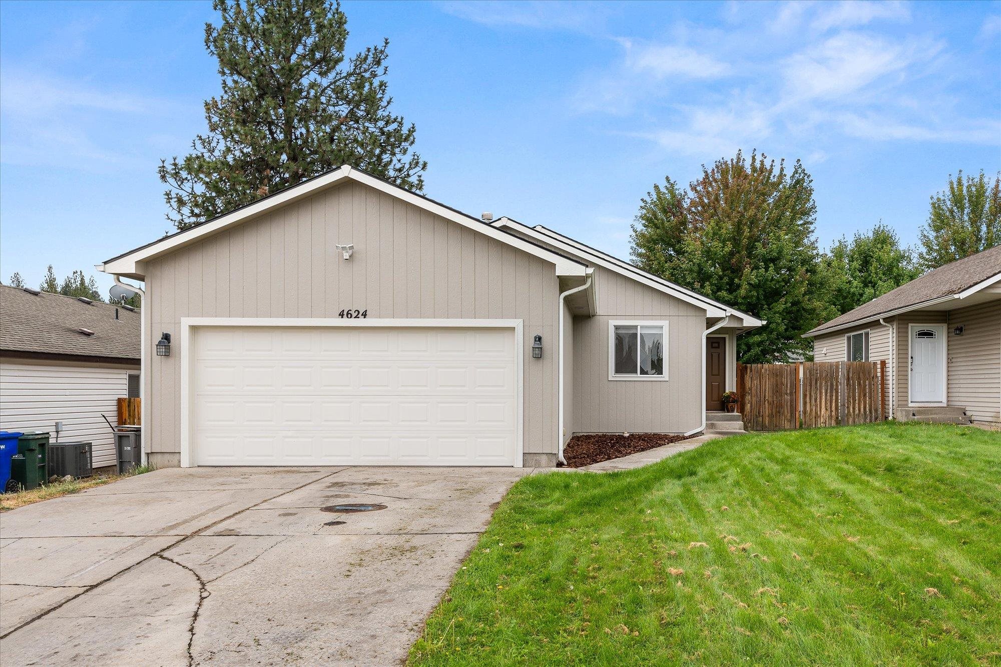 4624 E 14th Ave - Photo 1